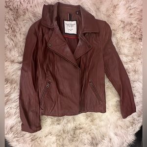 Used very stylish jacket